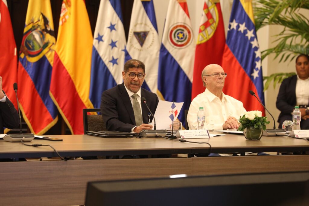 Presidente Abinader llamó a Iberoamérica a enfrentar unida producción y abastecimiento de alimentos a precios razonables