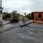 Edesur trabaja para restablecer servicio en zonas de Azua por caída de postes y salida de circuitos