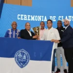 Kelvin Cruz entrega corona a UASD en Juegos Universitarios 2025