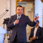 SNS avanza en la creación de unidades especializadas en salud mental, destaca Dr. Julio Landrón