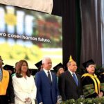 MESCyT exhorta a 623 nuevos profesionales de UTECO a prepararse para la Cuarta Revolución Industrial