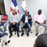 Milton Morrison supervisa proceso para garantizar paradas de motoconchos seguras y organizadas
