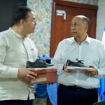 INFOTEP dona calzados a familiares de empleados de ARS SEMMA en condición de vulnerabilidad