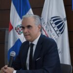 Luis Miguel De Camps explica regulación del uso de celulares y tabletas en las aulas