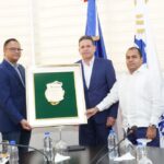 Asotedom reconoce a Rafael Cruz por sus aportes al fortalecimiento del sector textil dominicano
